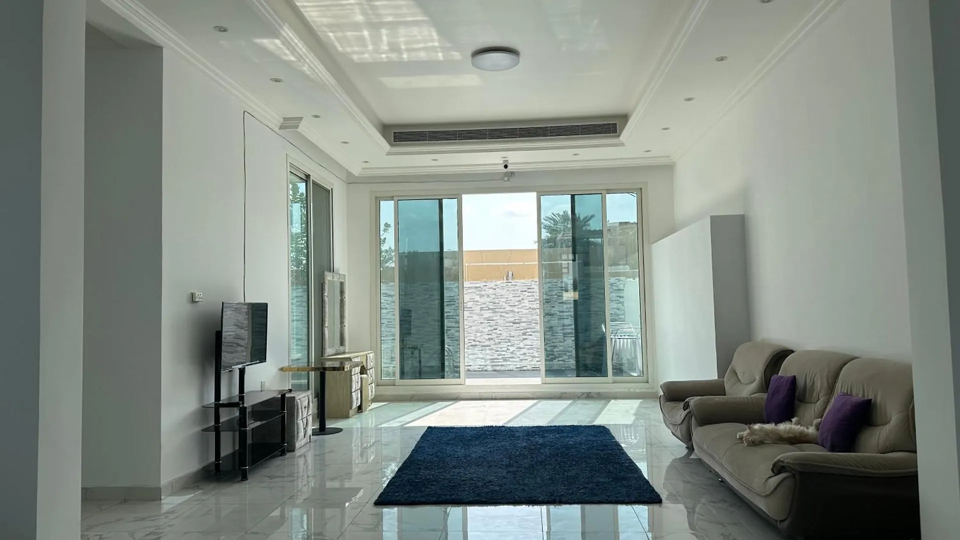 Centerpoint Duplex Villa Dubai